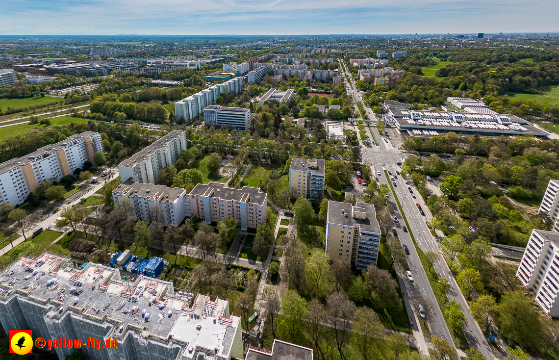 04.05.2023 - Luftbilder vom Haus für Kinder in Neuperlach